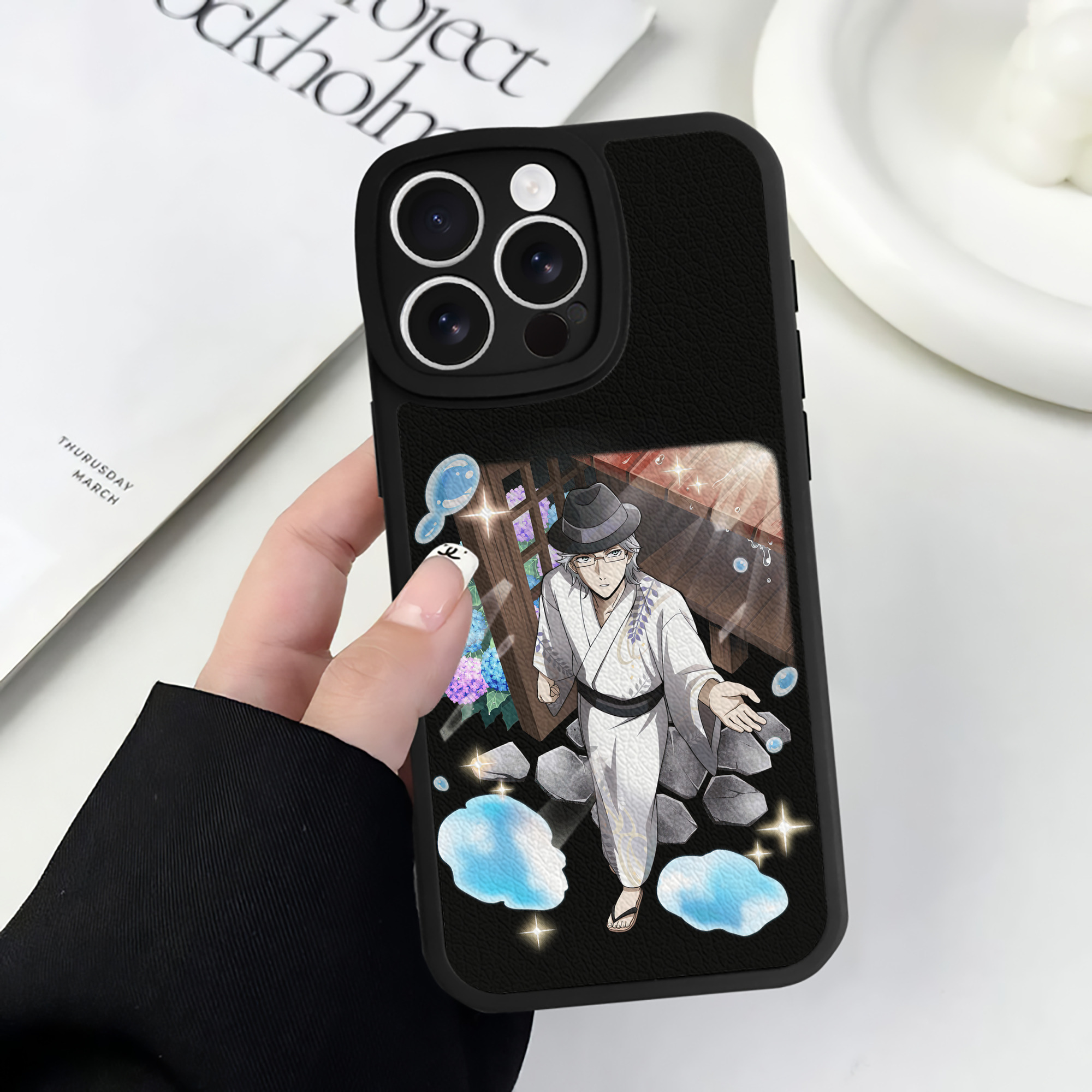 （画像用） 文豪ストレイドッグス Bungo Stray Dogs 【iPhone 16シリーズ対応】シリコンスマホケース（レザー調） 材質：シリコン